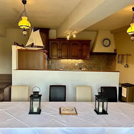 Le Logis Du Chateau La Flocelliere Sevremont